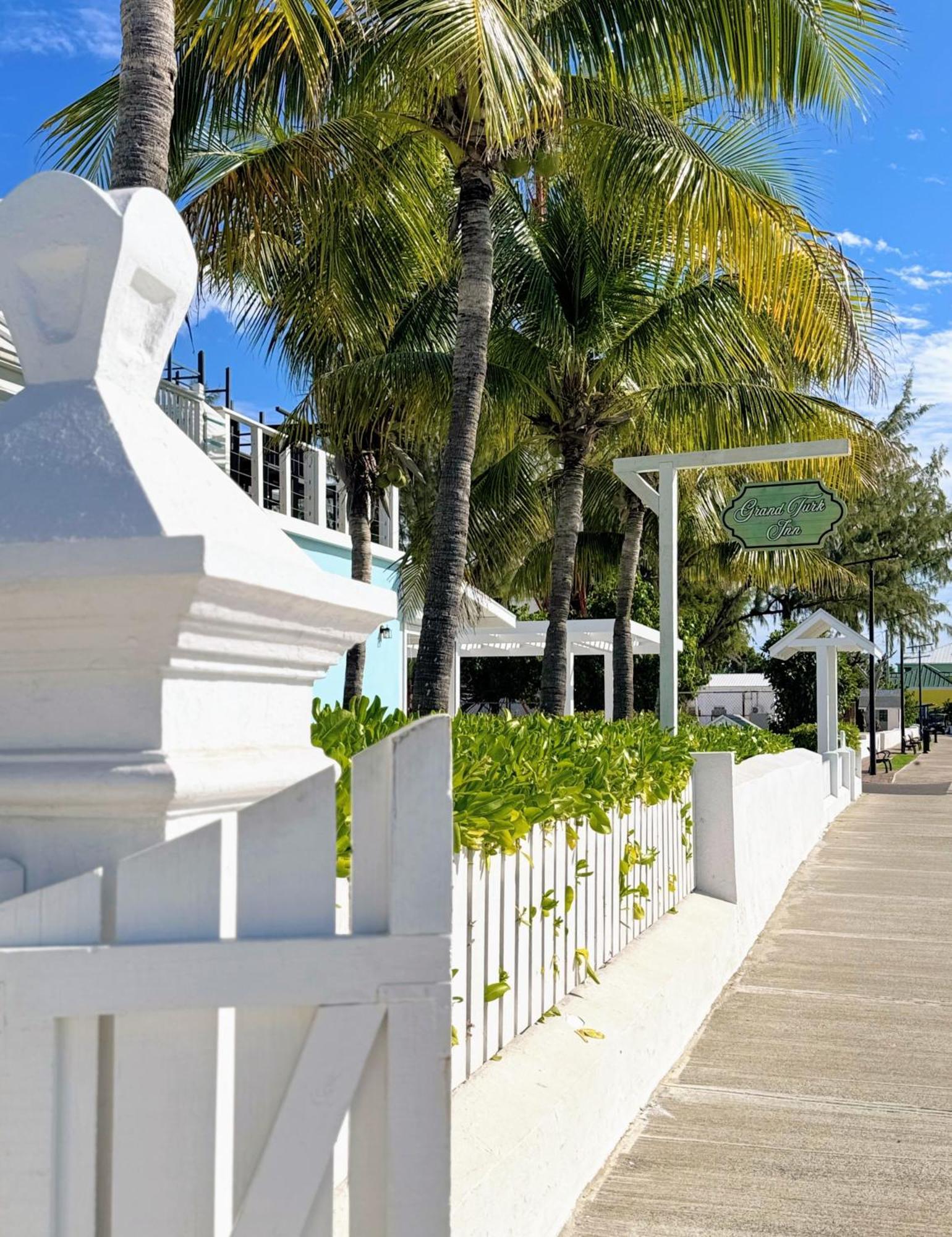 Grand Turk Inn Экстерьер фото
