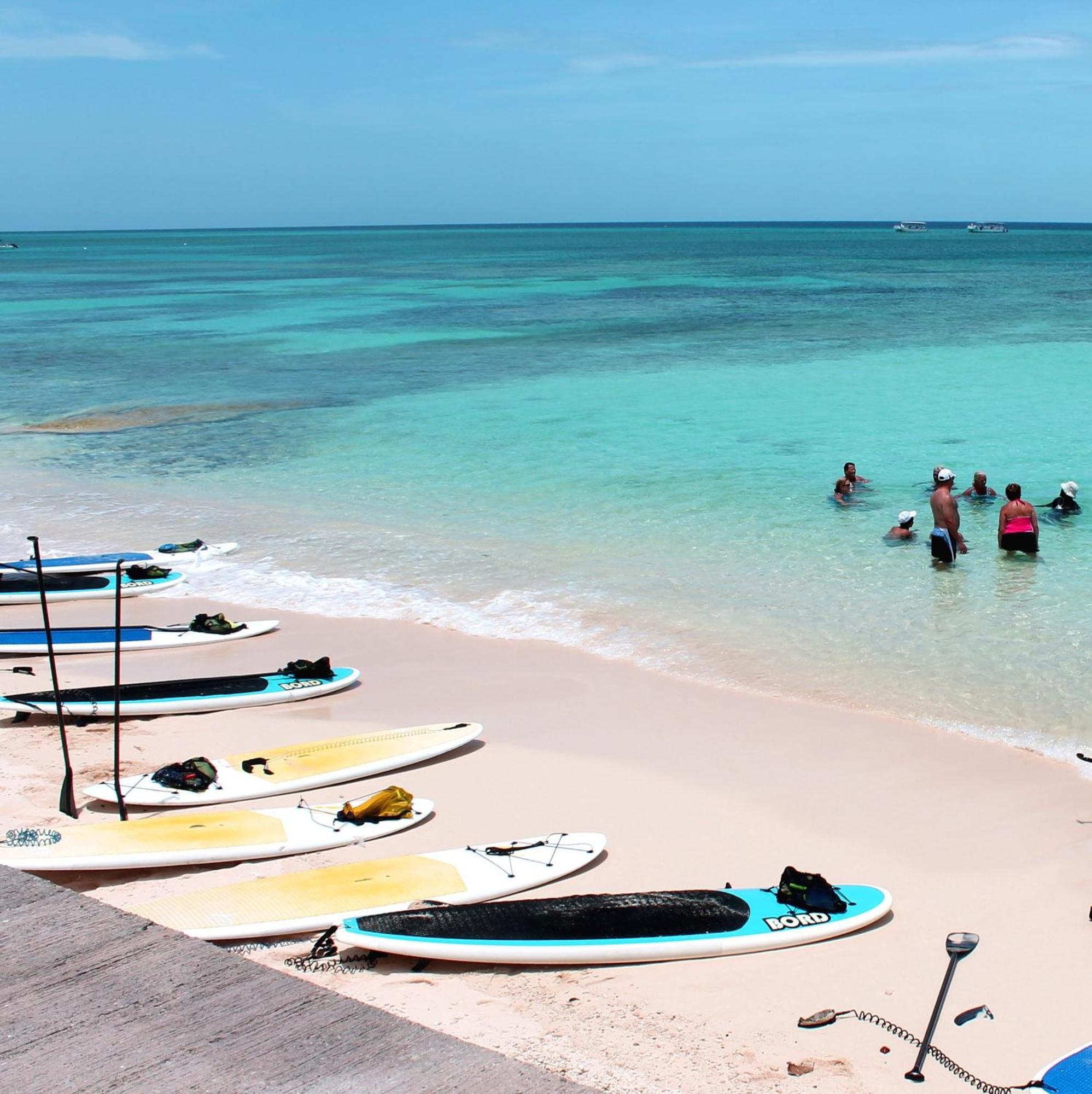 Grand Turk Inn Экстерьер фото